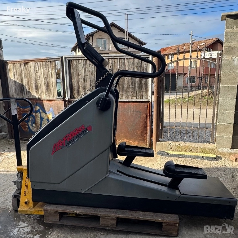 Life Fitness Елиптичен кростренажор  CT9500 Elliptical Cross Trainer CT9500, снимка 1