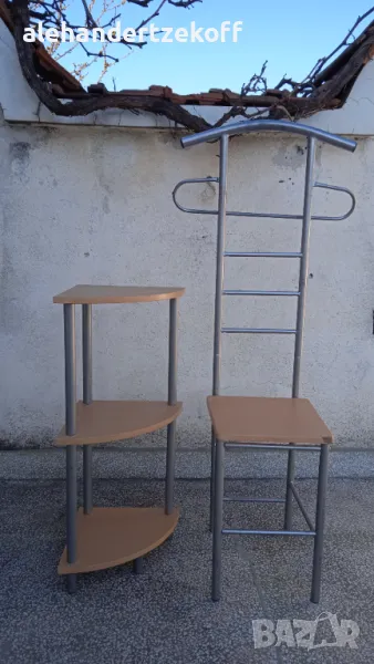 Стол със закачалка камериерски и ъглова етажерка, снимка 1