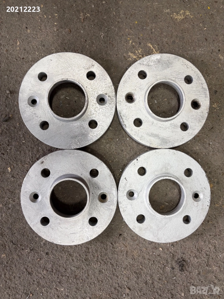 4 броя фланци за Fiat Punto, снимка 1