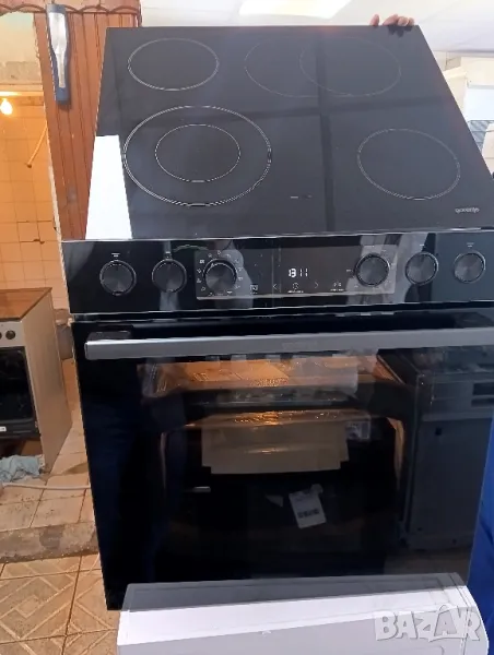 Чисто нова черна стъклена печка за вграждане Gorenje с две години гаранция!, снимка 1