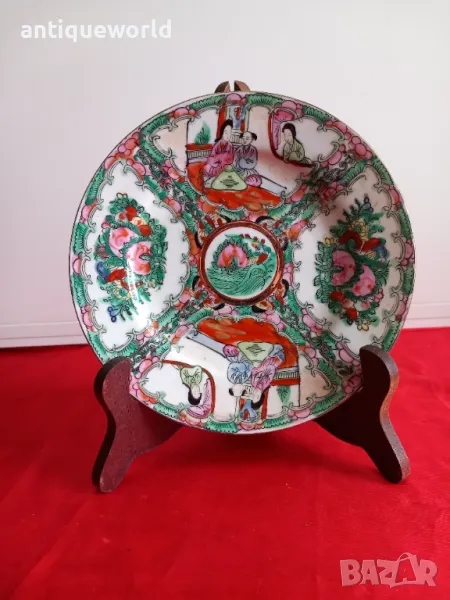 Стара КИТАЙСКА Чиния Маркирана , Family Rose, снимка 1