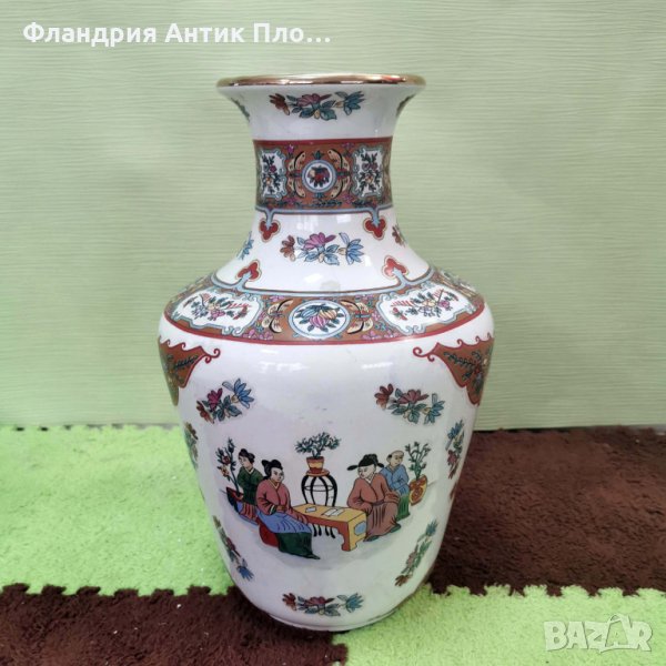 	 Азиатска порцеланова ваза "Картоиграчи", снимка 1