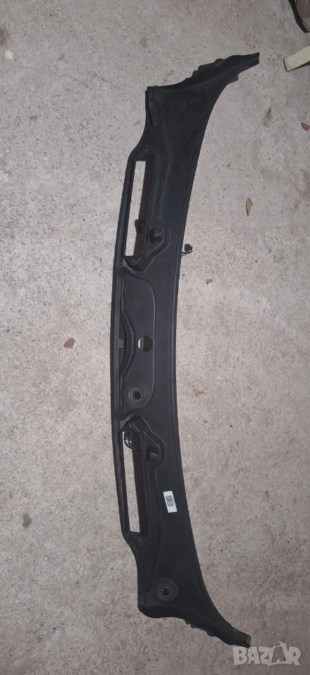 Кора/пластмаса под предното стъкло за БМВ е90/е91, снимка 1