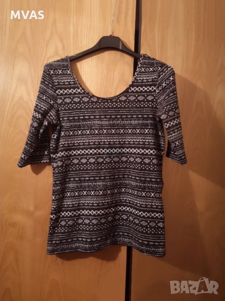 Черно бяла блузка с 3/4 ръкав с фигурален принт М размер, снимка 1