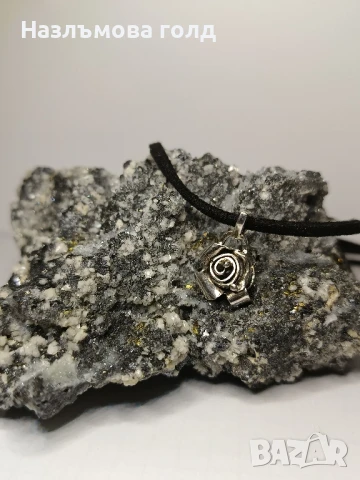 Сребърен медальон ръчна изработка Роза , снимка 5 - Колиета, медальони, синджири - 51320356