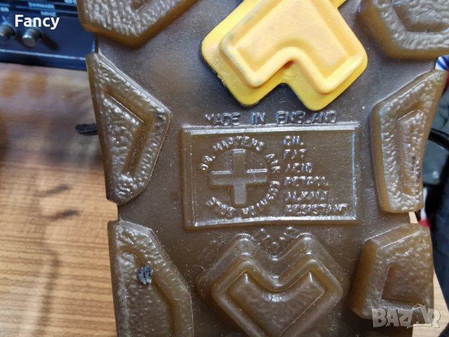 Кожени детски обувки Dr Martens 29 номер , снимка 10 - Детски обувки - 42977677