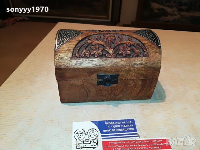 дървена кутия с дърворезба и метален обков 2007211211, снимка 2 - Антикварни и старинни предмети - 33573593