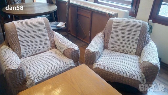 Ръчно плетена на 1 кука кувертюра за троен диван и 2 фотьойла, снимка 2 - Други - 26773338