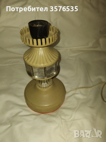 Стара руска настолна лампа.