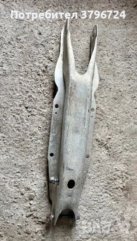 Заден носач за Мерцедес GLA W156 2015-2019