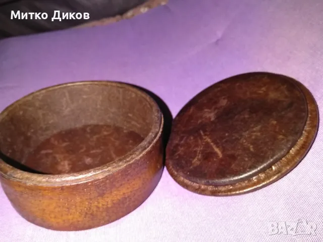 Кутия от соца за бижута естествена кожа с камъни  фи 11 см отлична, снимка 5 - Декорация за дома - 49157588