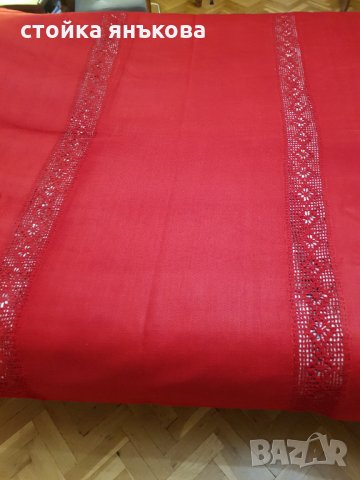 Продавам вълнена тъмно червена покривка за легло с ръчно плетена дантела  , снимка 5 - Покривки за легло - 35041732