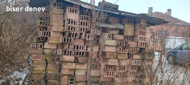 Продавам тухли 