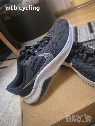 маратонки Nike 45 , снимка 3 - Спортно елегантни обувки - 53467877