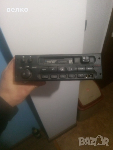 Старо авторадио  Blaupunkt , снимка 1 - Антикварни и старинни предмети - 47639875