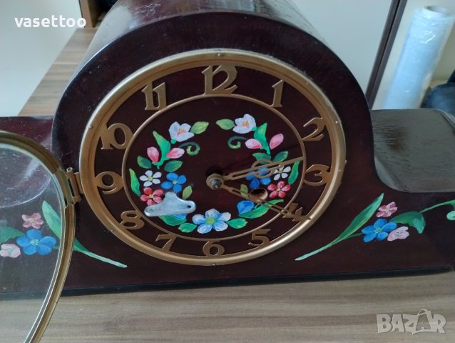 Стар механичен часовник, снимка 2 - Антикварни и старинни предмети - 39901575