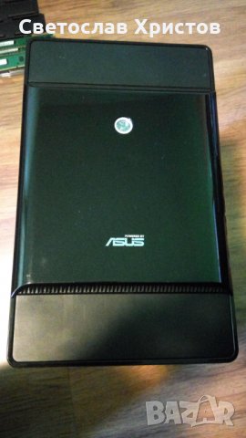 Продавам четириядрен марков компактен настолен компютър ASUS T3-M3N8200 Mini PC