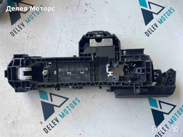 Основа за задна дясна дръжка A2047601634 от Mercedes CLA 180 Sport двигател 270910, 1.6i 122 кс.