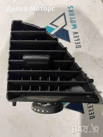 084305-006 десен централен въздуховод, духалка от Seat Leon ST FR, 1.8 TSI 180 кс., двигател CJSA