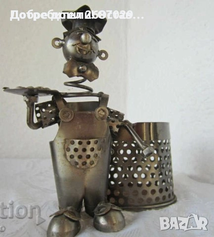 От болтове и гайки  - Фигура, човек с компютър, готвач - моливник, снимка 15 - Статуетки - 41924552