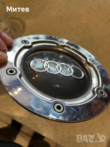 Капачка за джанта Audi, снимка 6 - Гуми и джанти - 48443269