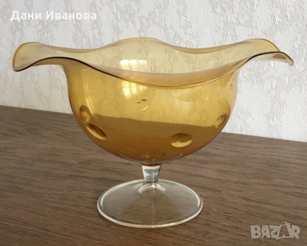 Прозрачно-жълта стъклена фруктиера на столче, снимка 3 - Декорация за дома - 28098841