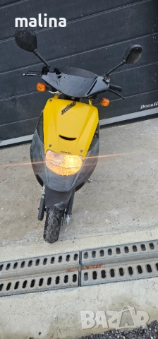 Скутер сузуки 50кубика внос от Германия, регистриран , снимка 2 - Мотоциклети и мототехника - 52325094
