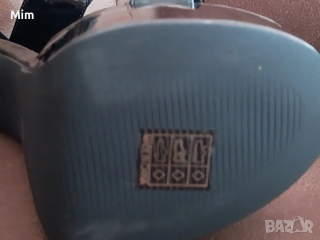  Резервирани 42 Черни ,лачени сандали с ток 16,5, снимка 8 - Сандали - 53269625