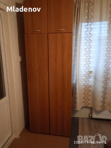Запазен двукрилен гардероб с надстройка , снимка 3 - Гардероби - 52900488