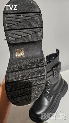 Зимни дамски боти , снимка 5 - Дамски боти - 38721439