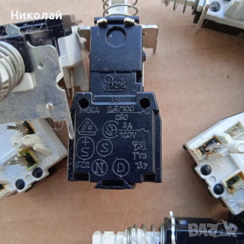 Пасивни електронни компоненти-кондензатори, мрежови филтри, мрежови ключове, снимка 6 - Друга електроника - 50470747