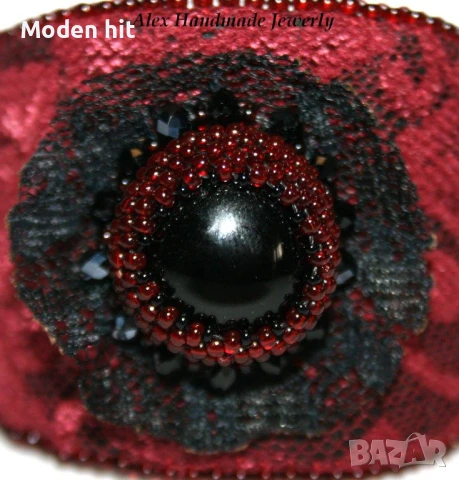 Ръчна изработка. Гривна с дантела и бродерия с мъниста /червено и черно/ , снимка 2 - Гривни - 50730716