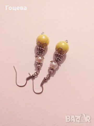 Красиви Барокови обеци с естествена бяла перла и жълти перли с орнаменти в цвят Сребро , снимка 3 - Обеци - 27636195