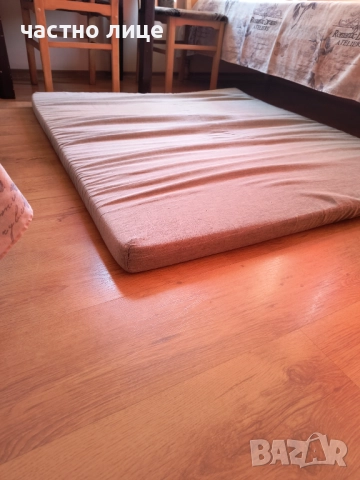 дунапрен с дамаска  размер 132/120/6 см. за 25 лева , снимка 2 - Матраци - 51870400