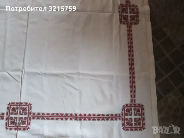 Покривка ,ръчно бродирана , фолк мотиви, 145х145 см., снимка 2 - Покривки за маси - 50302627