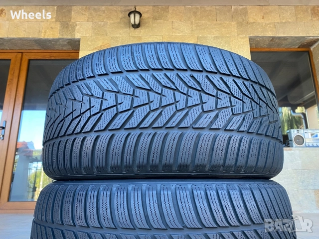 2бр. Зимни гуми 305/40/20 Hankook Winter i*Cept Evo 3 XL 112V DOT2923, снимка 3 - Гуми и джанти - 51787639