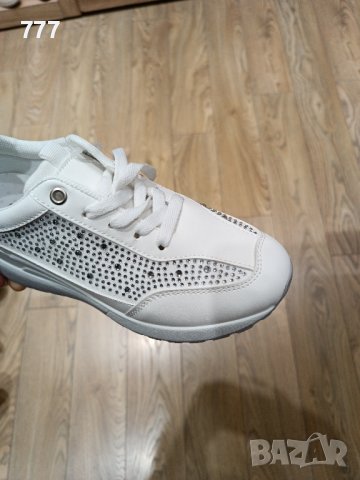 обувки , снимка 2 - Дамски ежедневни обувки - 43586723