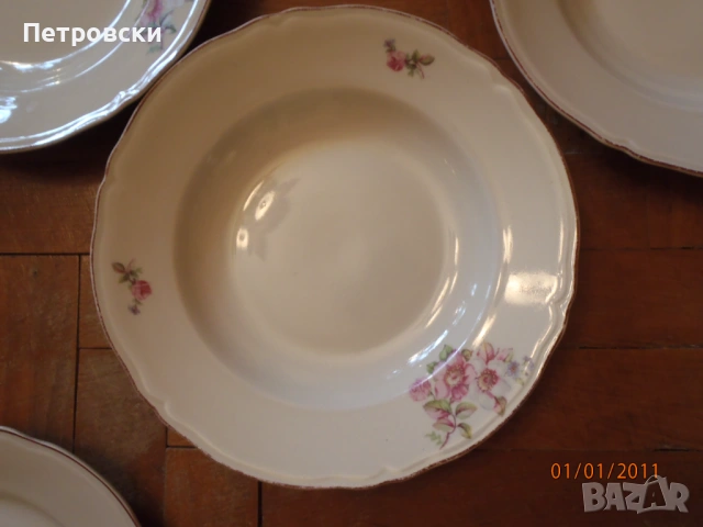 Чисто Нови Соц порцеланови чинии и кана за вода., снимка 15 - Сервизи - 53067458