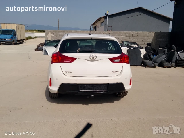 Аурис 2013 дизел НА ЧАСТИ, снимка 3 - Автомобили и джипове - 51159518