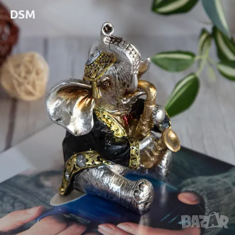 Статуетка Слон Музикант с Цигулка или Саксофон, снимка 1