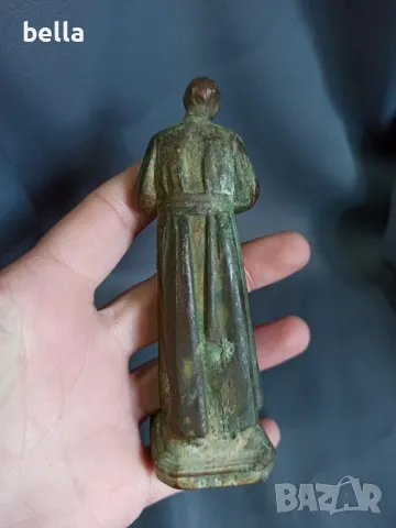 СТАРА БРОНЗОВА ПЛАСТИКА НА МОЛЕЩ СЕ ,ЗАПАЗЕН ВИД , снимка 2 - Антикварни и старинни предмети - 48868822