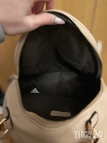 Дамска раница, снимка 6 - Раници - 52228663