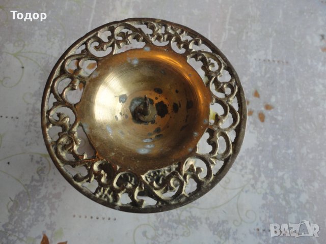 Невероятен ажурен бронзов свещник , снимка 3 - Декорация за дома - 43525326