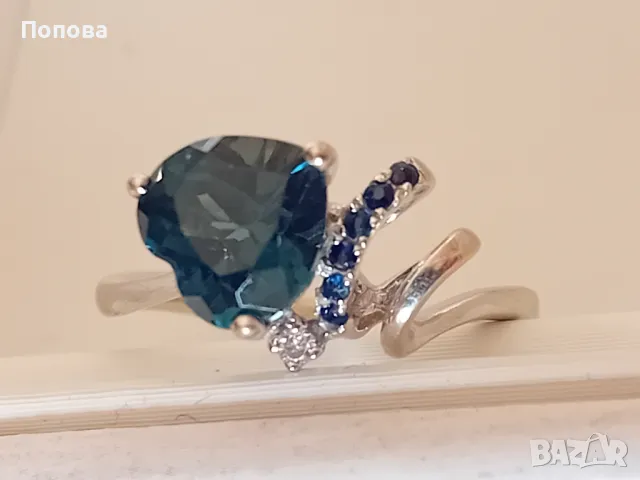 Златен пръстен с диамант ,сапфири и сърце  топаз, снимка 6 - Пръстени - 48404692
