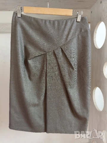 Дамска пола Max Mara, снимка 3 - Поли - 51382398