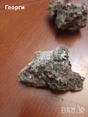 Епидот камъни зелени кристали, снимка 1