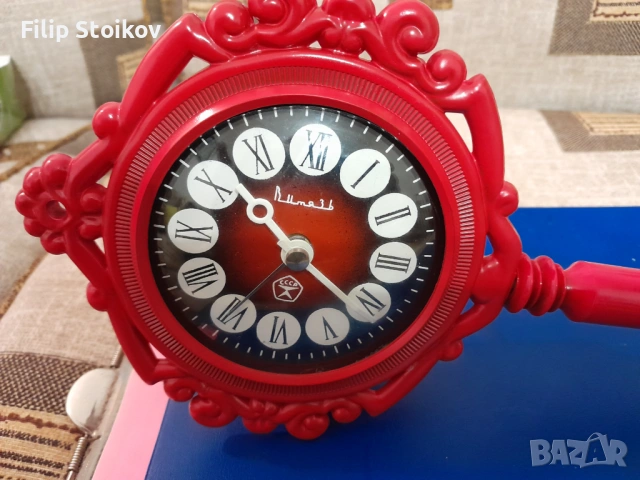 Часовник настолен Витяз СССР., снимка 2 - Стенни часовници - 53528231