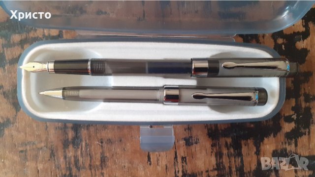 писалка и химикалка комплект в подаръчна кутия метал и пластмаса, снимка 2 - Ученически пособия, канцеларски материали - 36690565
