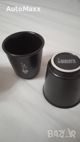 Комплект кафеварка с 2 броя чаши Set Mini Bialetti Italy индукционна черна , снимка 7 - Кафемашини - 50033867
