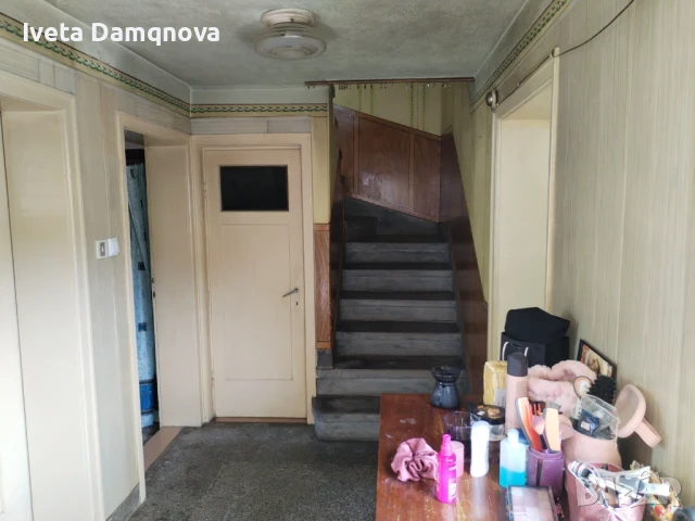Къща с дворно място в много добро състояние, снимка 8 - Къщи - 50706703